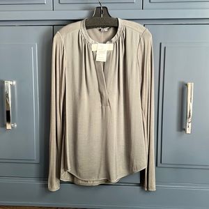 NWT Vince long sleeve silk and cotton vneck blouse - olive green/gray large